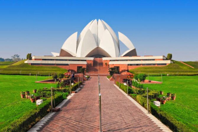 Full-Day Private Tour at Old & New Delhi - Detailed Breakdown of the Itinerary