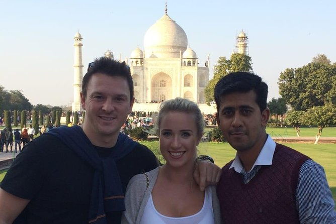 Full-Day Private Tour in Agra with Lunch - Detailed Breakdown of the Itinerary