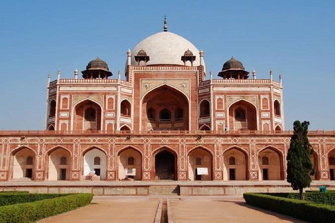 Golden Triangle Tour 4 Days From Mumbai with Return Flights - Day 1: Delhi, the Political and Cultural Heart of India