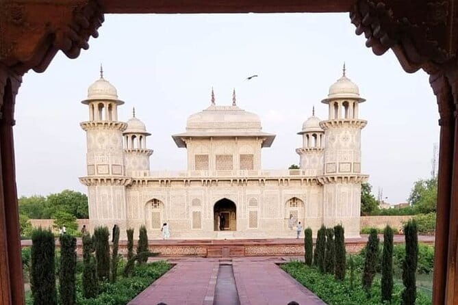 Golden Triangle Tour with Khajuraho and Varanasi - Who Should Consider This Tour?