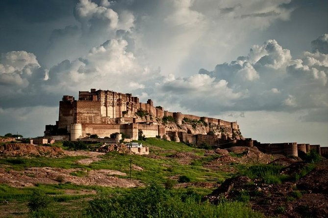 Guided Jodhpur City Tour With Lunch & Entry Including Pick & Drop - Detailed Breakdown of the Itinerary