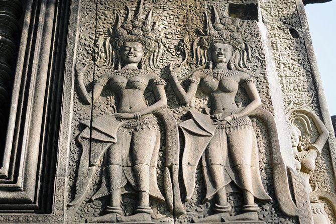 Guided Private A/C vehicle Tour Angkor Wat and Small Circle and Five Extras - Who Is This Tour Best For?