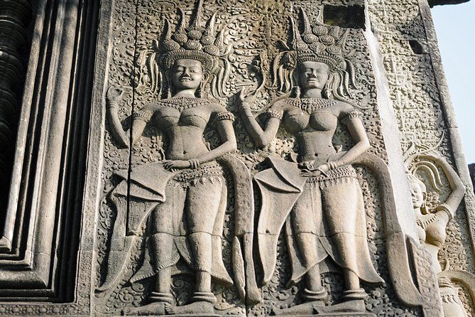 Guided Private A/C Vehicle Tour to Angkor Wat and Small Circle with Two Extras - Practical Considerations