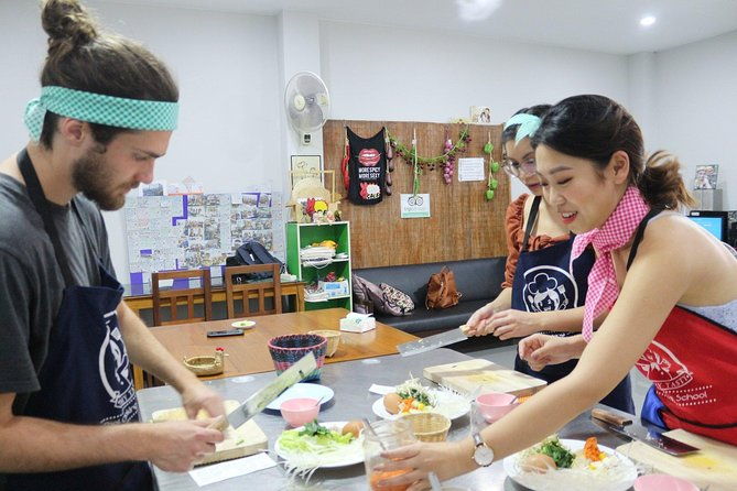 Half Day Morning Cooking Class with Market Tour in Chiang Mai - Why Travelers Love This Tour