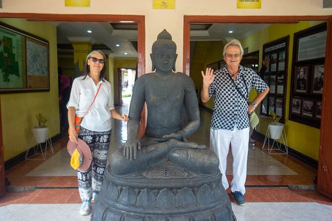 Half-Day Private Majapahit Historical Tour from Surabaya - Guides and Expertise