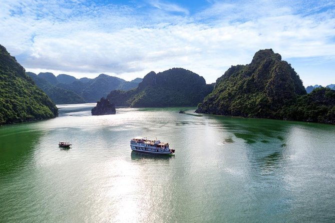 Halong Bay 2D1N With Transfer To/From Hanoi - Overnight On Cruise - Who Is This Tour Best For?