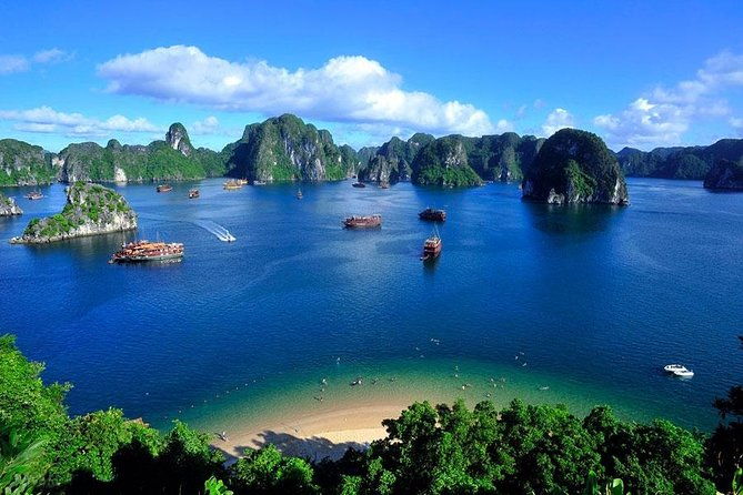 Halong Bay Full Day Tour with All-Inclusive: Boat, Kayak, Island, Cave and Lunch - Breakdown of the Itinerary