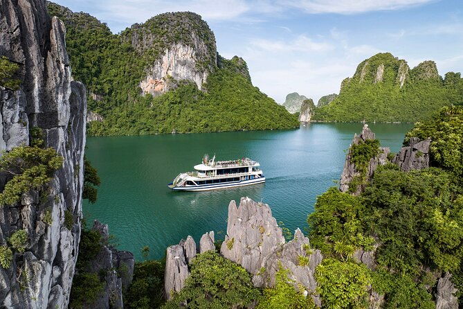 Halong bay Luxur Cruise Day trip: Buffet lunch & Limousine bus - What Makes This Tour Stand Out?