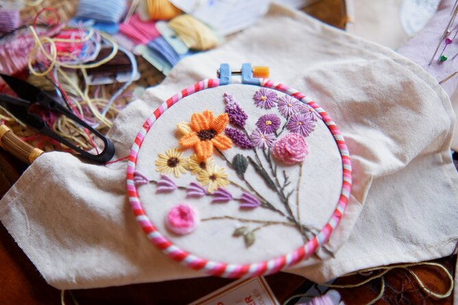 Hand Embroidery Workshop in Hoi An for Beginers - Detailed Breakdown of the Itinerary