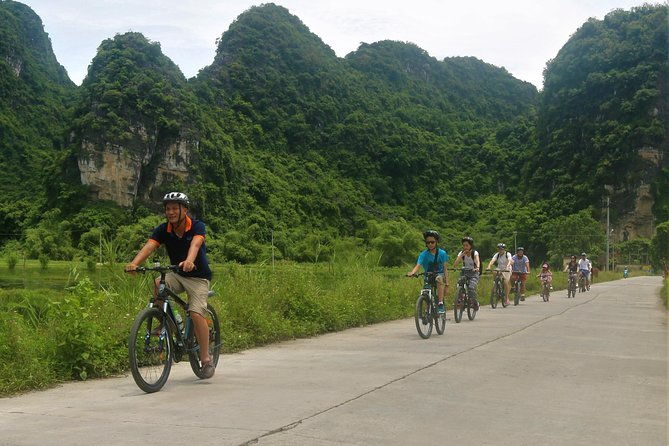 Hang Mua - Hoa Lu - Tam Coc Small Group Tour 8 People a Group - What Makes This Tour Stand Out