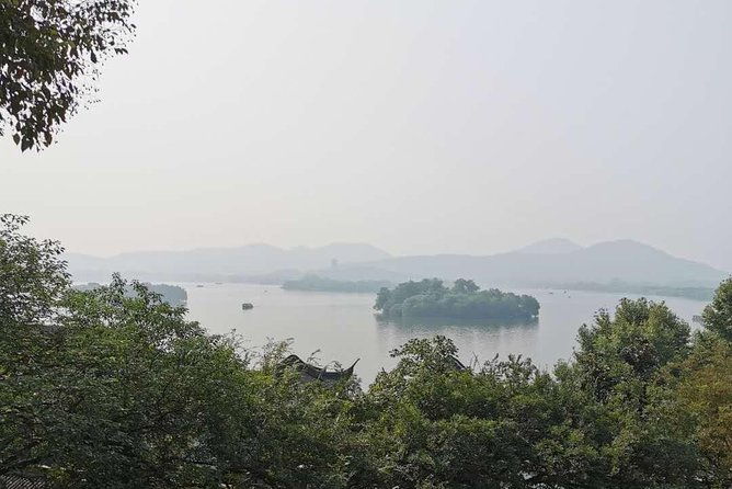 Hangzhou West Lake and Tea Plantation Half Day Tour - Detailed Review of the Tour Experience