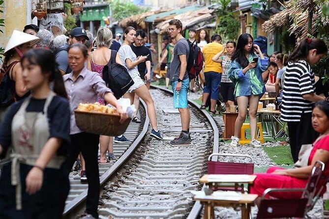 Hanoi City Walking Tour Discover Hidden Gems and Train Street - The Itinerary: A Deep Dive into Hanoi’s Hidden Corners