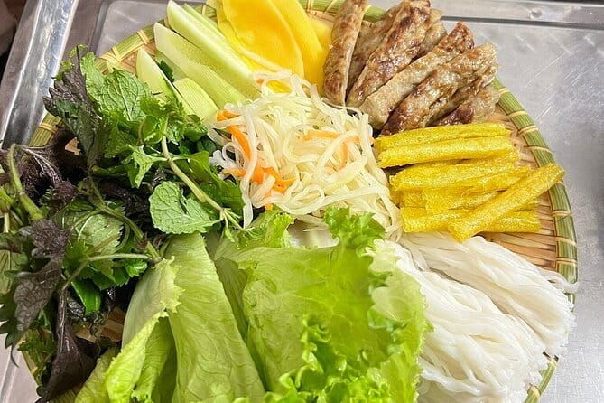 Hanoi Customized Street Food Walk with Train Street Experience - The Itinerary Breakdown: What to Expect