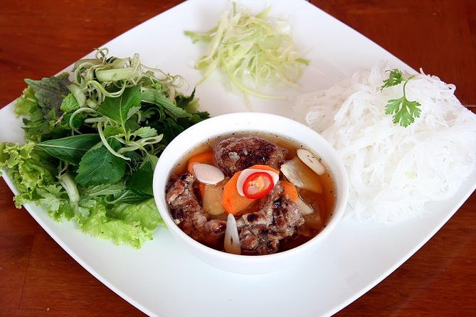 Hanoi Street Food Tour with Train Street - What Makes This Tour Stand Out?