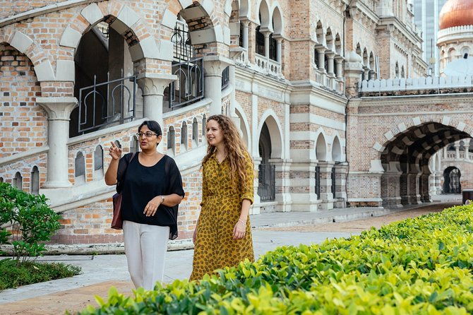 Highlights & Hidden Gems With Locals: Best of Kuala Lumpur Private Tour - The Practicalities and What You’ll Experience