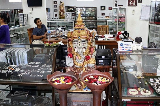 Highlights of Ubud: Nature, Rice Terrace, Waterfall, Temple and more - Transportation and Guide Quality