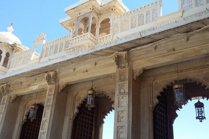 Highlights of Udaipur : A Private Guided tour - Authentic Experiences and Hidden Gems