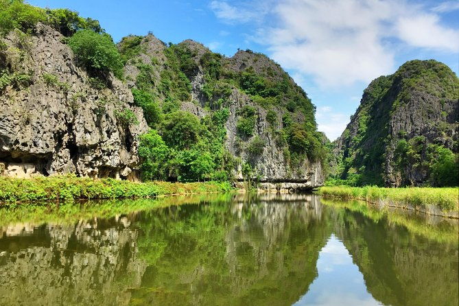 Hoa Lu - Tam Coc Deluxe Trip with Buffet Lunch - What Makes This Tour Stand Out?