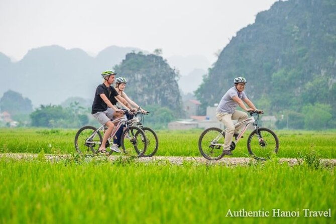 Hoa Lu Tam Coc Full Day Trip by Limousine Transfer Deluxe Group - Lunch Time: Tasting Local Flavors