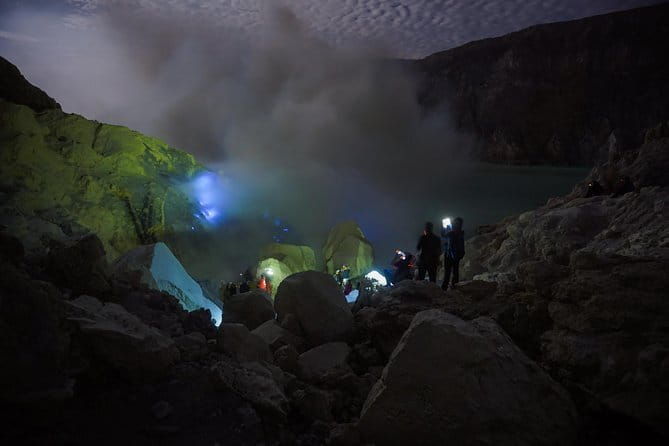 Ijen Crater Tour From Bali 1 Day - What’s Included and What’s Not