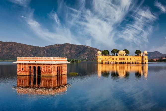 Jaipur Amer Fort, Jal Mahal & Stepwell Private Half-Day Tour - The Experience of Guides and Transportation