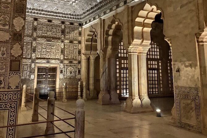 Jaipur: Private Guided Full Day tour Of Jaipur - FAQs