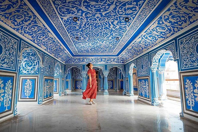 Jaipur Sightseeing Day Trip With Tour Guide - Exploring Jaipur in Depth: What the Tour Entails