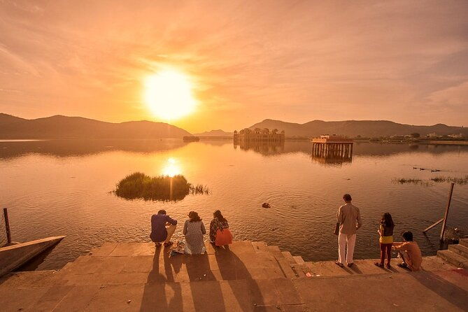 Jaipur Sunrise Tour with Morning Flower Market Walk - Detailed Breakdown of the Itinerary