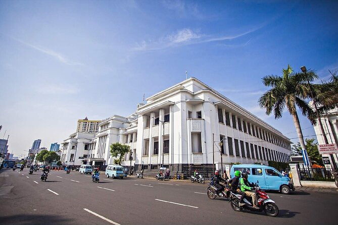 Jakarta Full-Day Highlights Tour with Transfer - Authentic Experiences and Hidden Gems