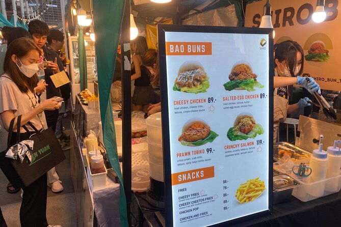 Jodd Fair Night Market Experience - Guides and Group Dynamics