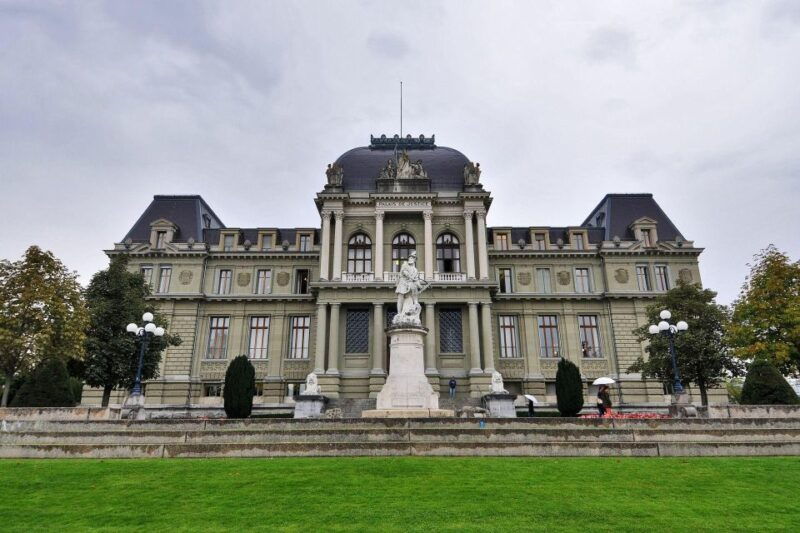 Lausanne Private Guided Walking Tour - The Practicalities: What to Expect