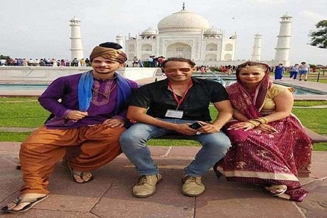 Luxury Taj Mahal Tour By Luxury Car From Delhi With 5 Star Lunch - What Travelers Love About This Tour