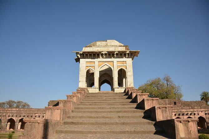 Mandu & Maheshwar Day Tour from Indore with Guide & Entrances - Why This Tour Stands Out