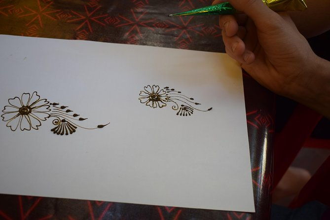 Mehendi Art Class in Pondicherry - The Experience and Its Benefits