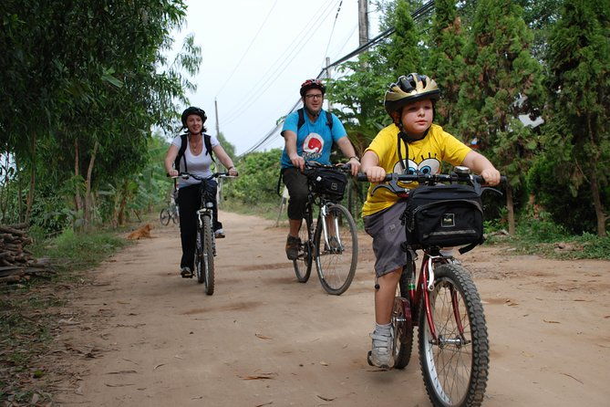 Mekong delta cycling tour 3 days - Day 2: Vinh Long and Rural Charm