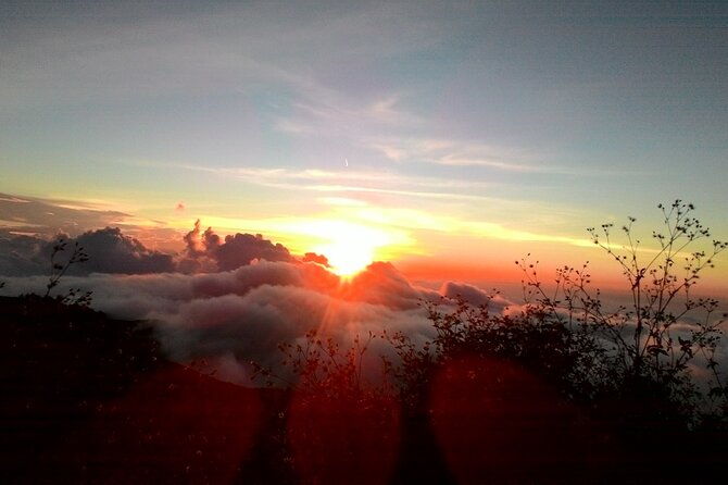 Mount Rinjani Hiking to summit( 2 Days 1 Night ) - What’s Included and What’s Not