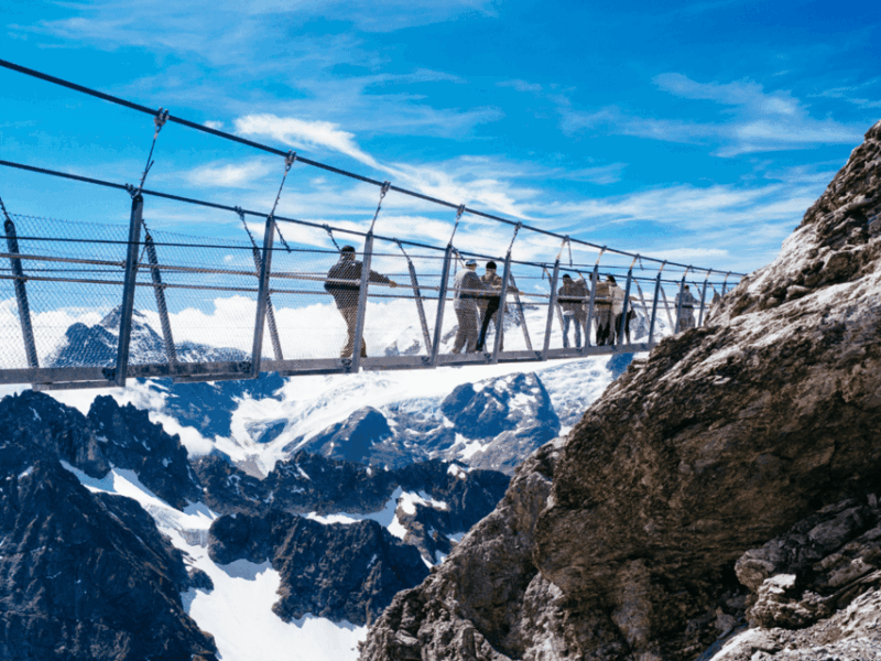 Mount Titlis: Private Day trip Engelberg, Titlis and Lucerne - Exploring the Highlights of the Tour