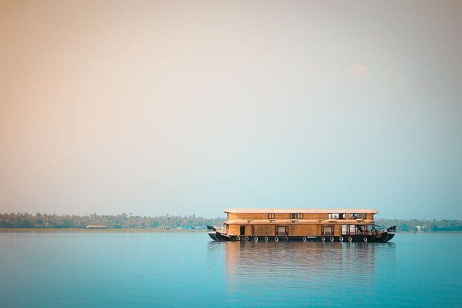 Multi Day Private Guided Tour of Kerala from Kochi by Car - Day-by-Day Breakdown of the Itinerary