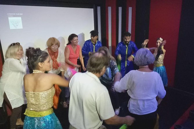 Mumbai Bollywood Studio Tour in Private Vehicle - The Experience Breakdown: What to Expect from the Mumbai Bollywood Studio Tour