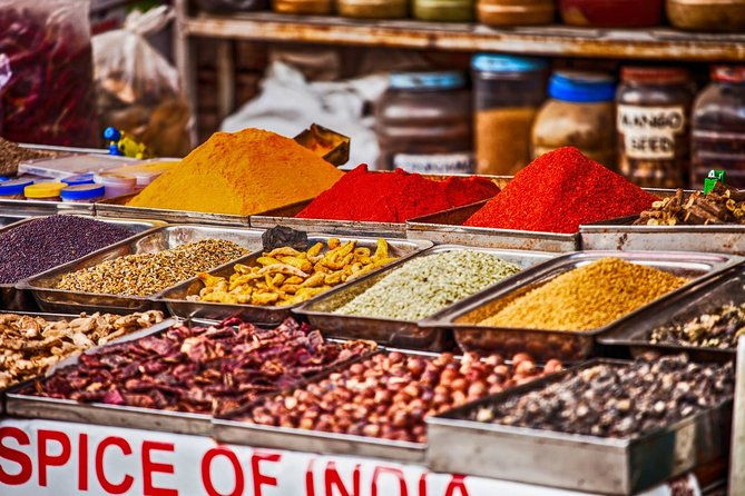 Mumbai Shopping Tour in Private Vehicle - Detailed Breakdown of the Itinerary