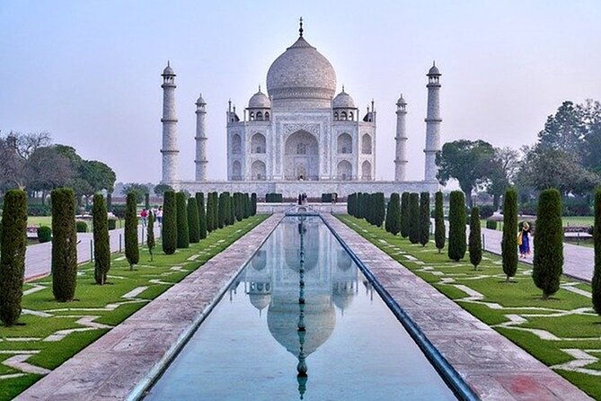 Mumbai to Agra Taj Mahal Day Trip with Return Flights and Lunch - What the Reviews Reveal
