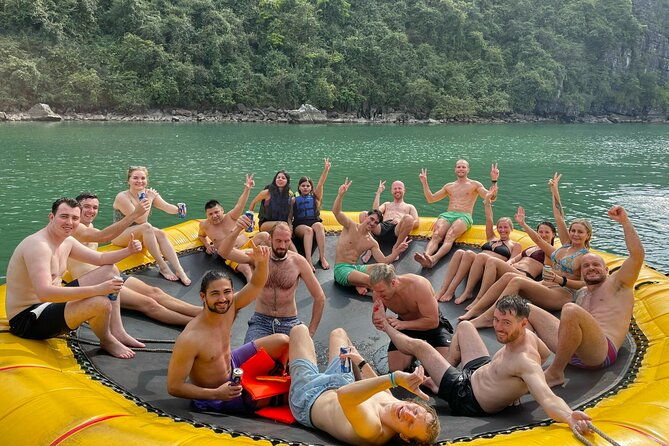 Oasis Bay Party Cruise 3 Days 2 Nights - Food & Drinks