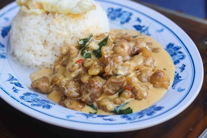 Off the Menu: Singapore Authentic Food Tour with Local Student - The Itinerary in Detail