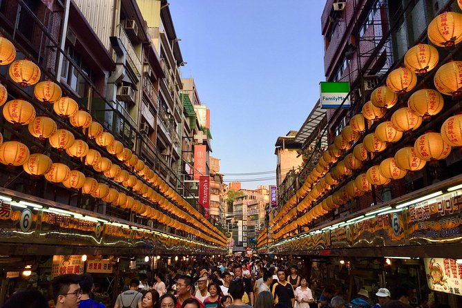 One-day private chartered car tour in Taipei: Yehliu, Jiufen, Pingxi, North Coast popular attractions with chartered car, professional Chinese/English driver - The Real Experience: What Travelers Say