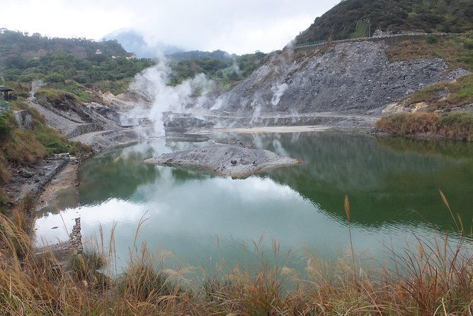 One-day Yangmingshan NP Beitou Hot Spring Park and Tamsui Tour Package - The Itinerary in Detail: What to Expect
