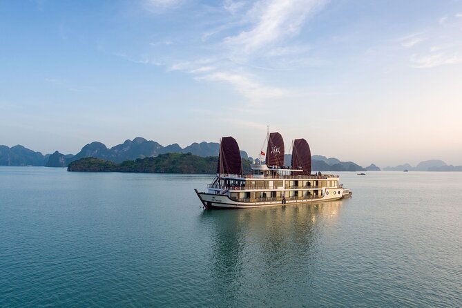 Orchid Trendy Cruises 2Days/1 Night 5 Star Cruises - What’s Included and What’s Not?
