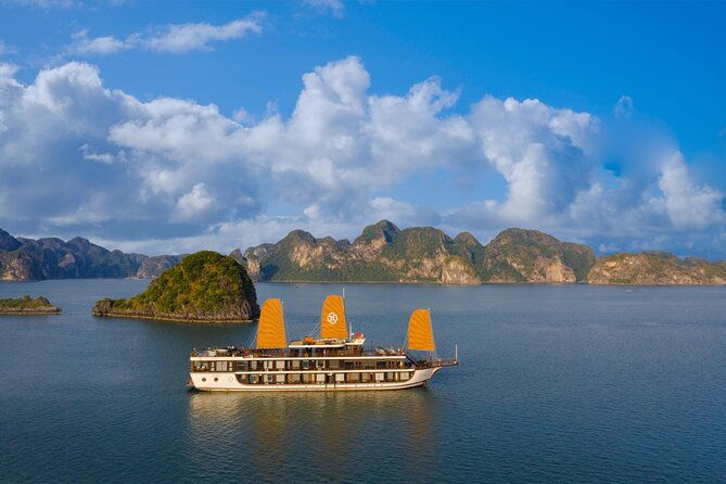 Peony Cruise 5* Lan H Bay 2 days 1 night with 2 ways transfer - Food and Beverage: A Highlight of the Journey
