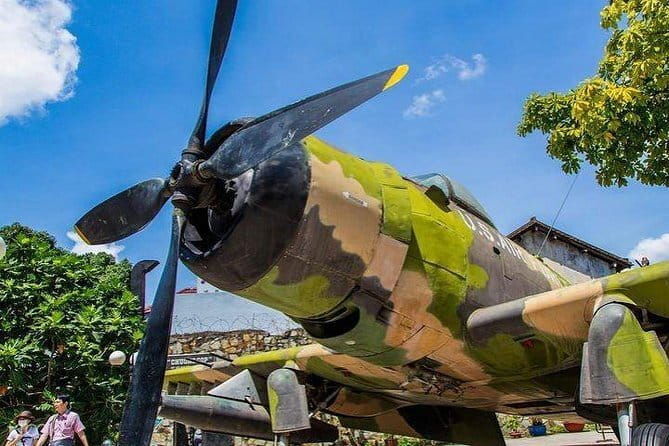 Phu My Port: Bestseller Top Site Saigon Trip/Cu Chi Tunnel - Visiting the Cu Chi Tunnels