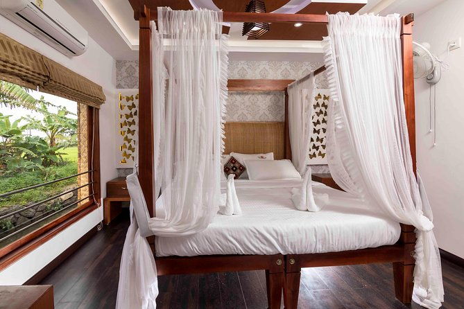 Private 3 Bedroom Luxury Houseboat Trip in Alleppy Backwaters - The Itinerary in Detail: What You Can Expect