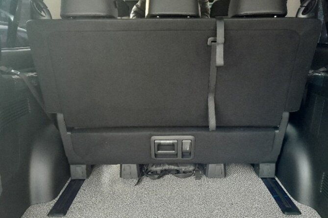 Private Airport Transfer: Seoul City to Incheon Airport (1-5 pax) - Inside the Vehicle: Comfort and Convenience